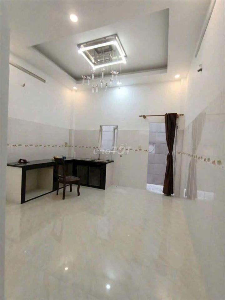 Cho thuê nhà mặt tiền CXPL D P10 Q6