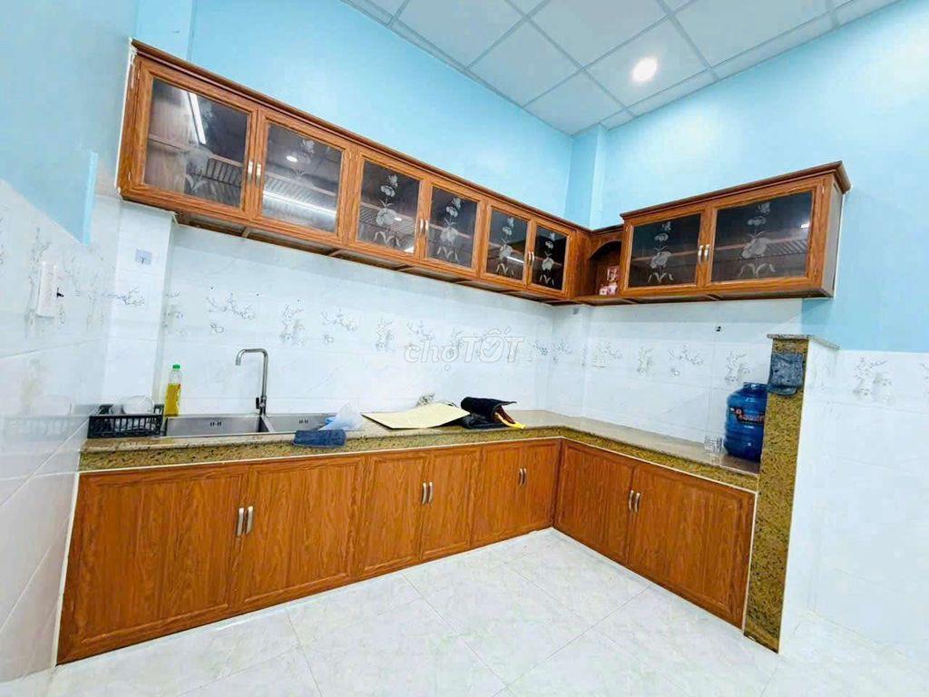 Cho thuê nhà hẻm ba gác Phạm Văn Chí Q6