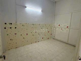 cho thuê nhà 3pn diện tích to hẻm 3m Lý Chiêu Hoang
