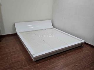 Cho thuê CHDV có trang bị sẵn tủ áo, máy lạnh,