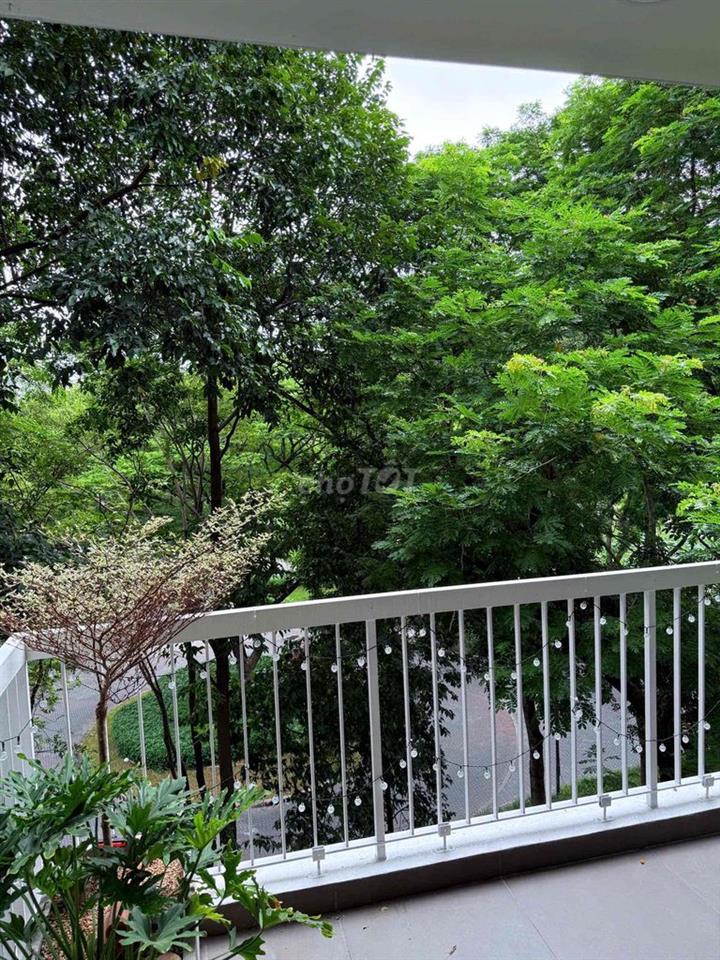Cần bán căn hộ chung cư Ruby-Celadon City