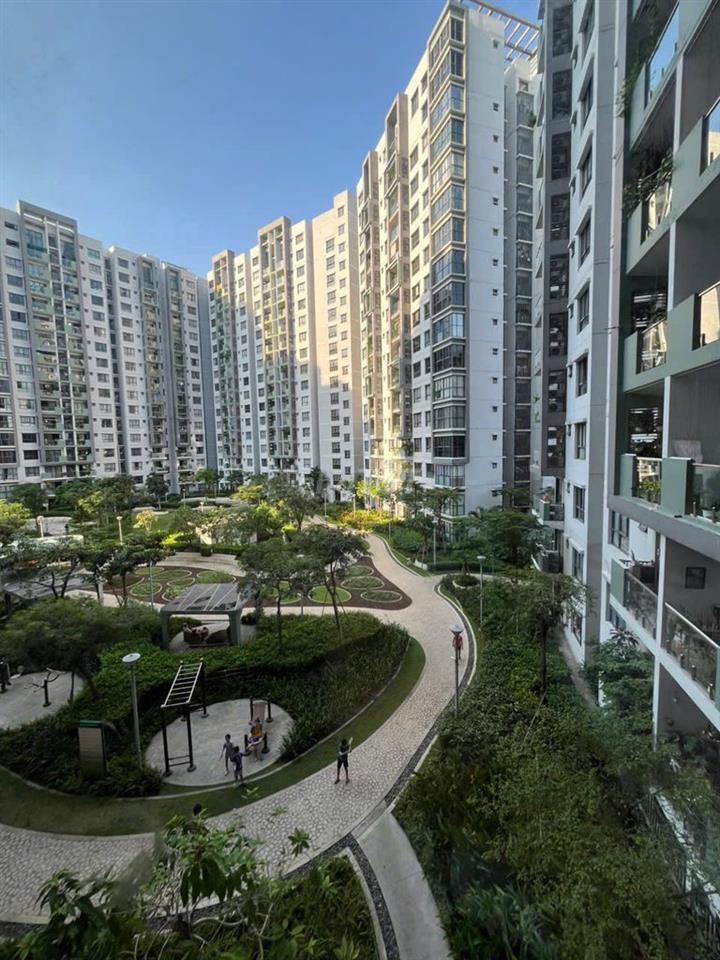Bán căn hộ Emerald tầng trung 71m2 2pn2wc