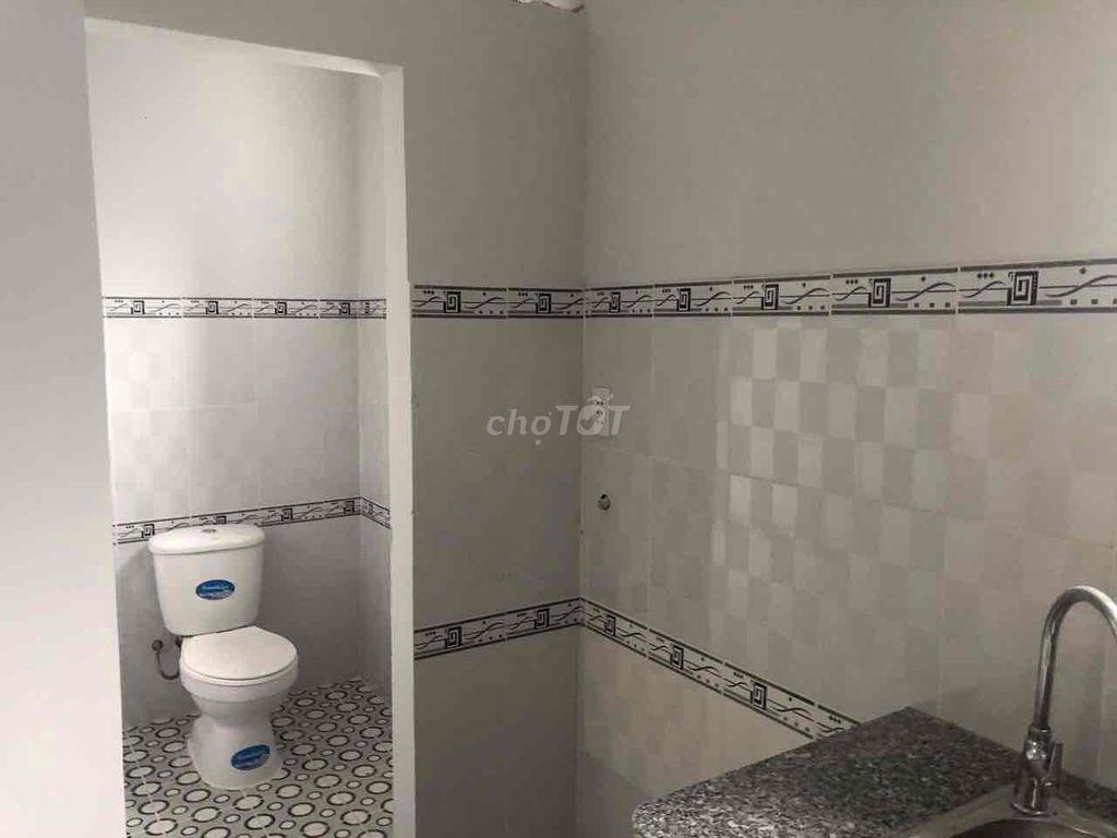 cho thuê nhà trọ sân vườn ngay chợ phú xuân