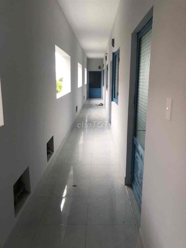cho thuê nhà trọ sân vườn ngay chợ phú xuân