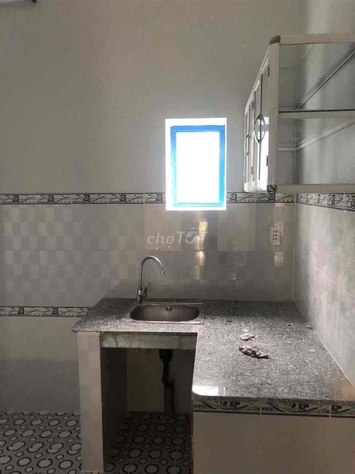 cho thuê nhà trọ sân vườn ngay chợ phú xuân