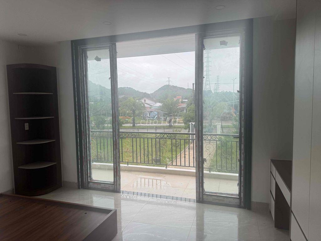 1 căn cao cấp