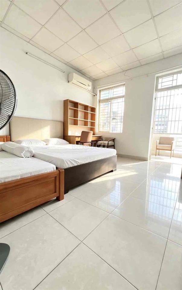 nhỉnh 2 tỷ - 2 tầng nhà đẹp 4x11, ngay Nguyễn Ảnh Thủ Trung Mỹ Tây