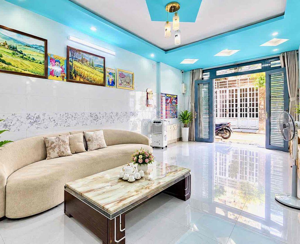 nhỉnh 2 tỷ - 2 tầng nhà đẹp 4x11, ngay Nguyễn Ảnh Thủ Trung Mỹ Tây