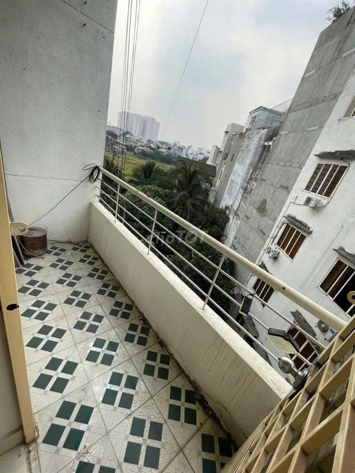 Chung cư Trường Sa-Quận 3, Ko NT, ban công 2PN, 85m2, giá 10tr/th