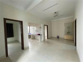 Chung cư Trường Sa-Quận 3, Ko NT, ban công 2PN, 85m2, giá 10tr/th