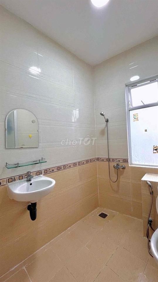 CHO THUÊ PHÒNG GẦN TDTU, RMIT, PHÒNG RỘNG THOÁNG, CÓ BANCOL