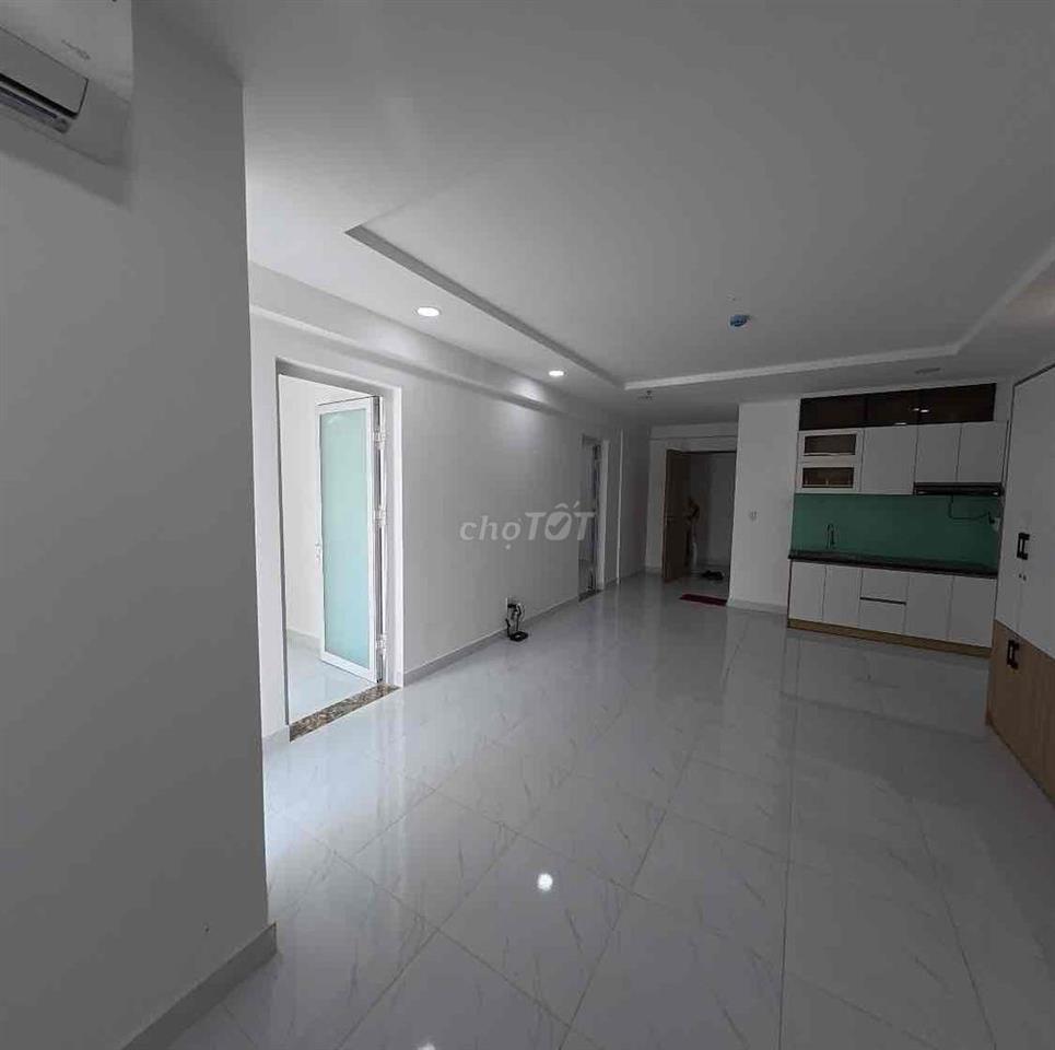 Căn hộ 78 m2 gần ngã tư 550