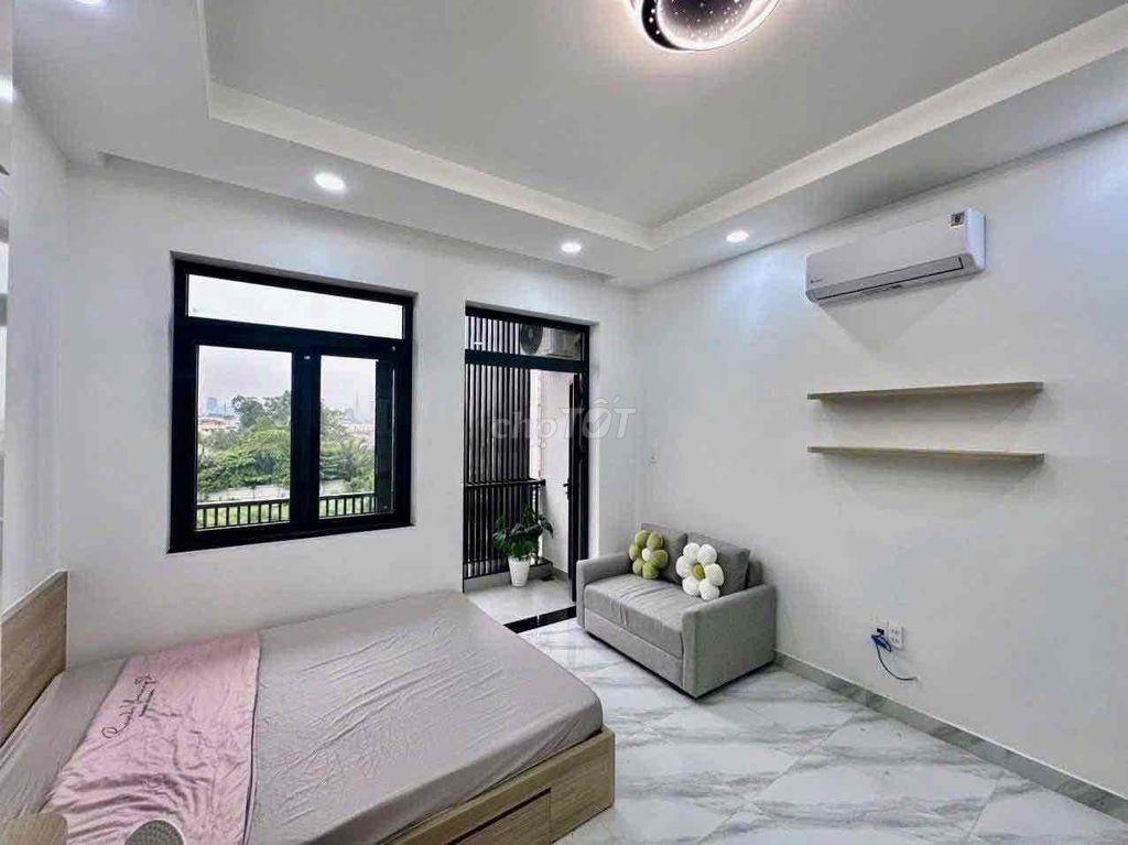 STUDIO BAN CÔNG THOÁNG MÁT NGAY GẦN NGÃ NĂM CHUỒNG CHÓ
