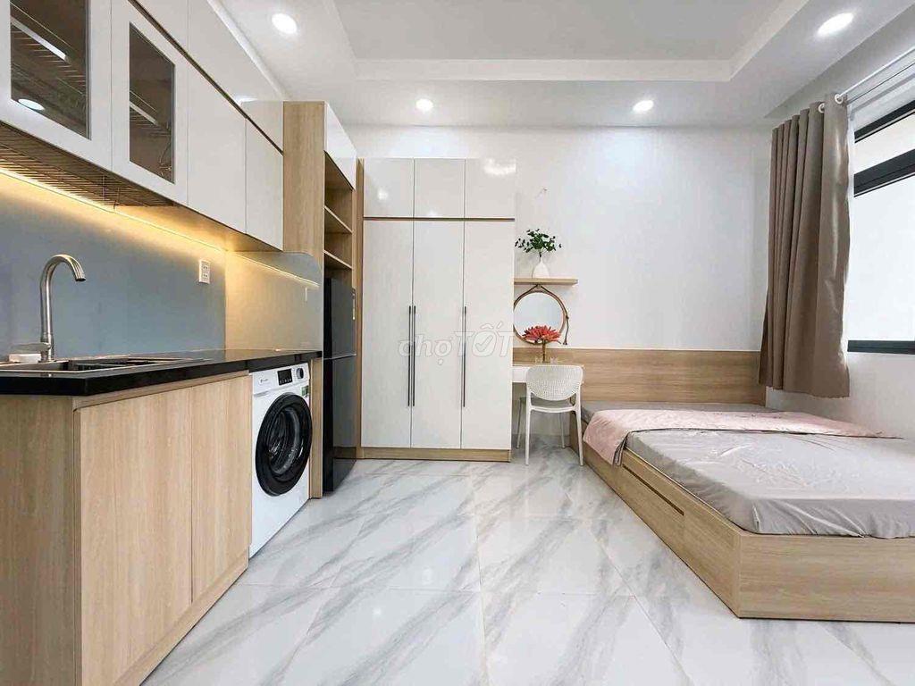 STUDIO BAN CÔNG THOÁNG MÁT NGAY GẦN NGÃ NĂM CHUỒNG CHÓ