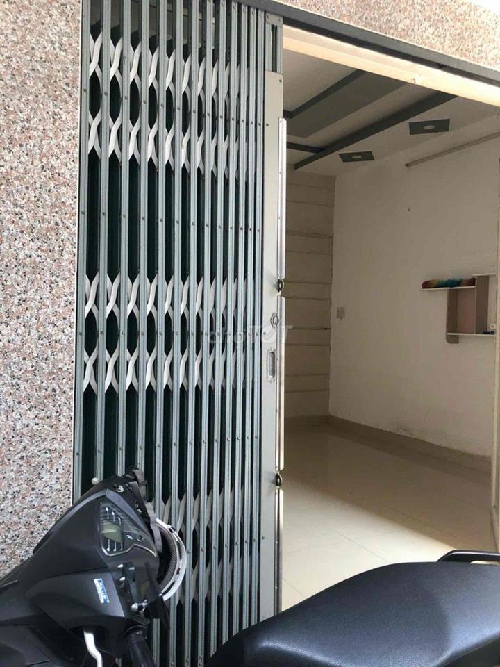 Cho thuê nhà C4 nguyên căn Huỳnh Tấn Phát