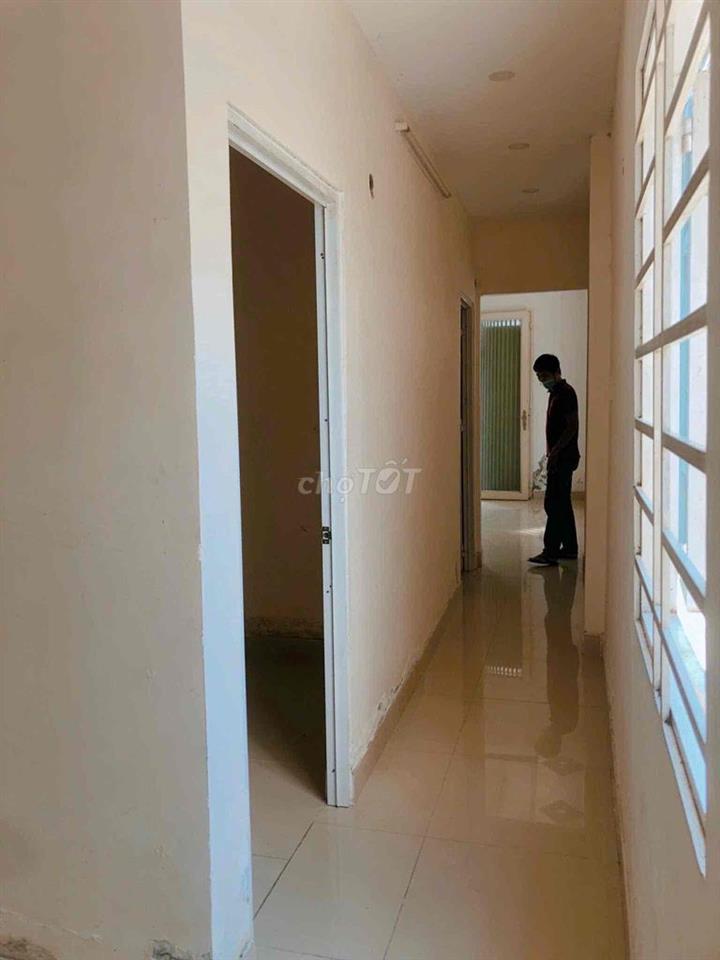 Cho thuê nhà C4 nguyên căn Huỳnh Tấn Phát