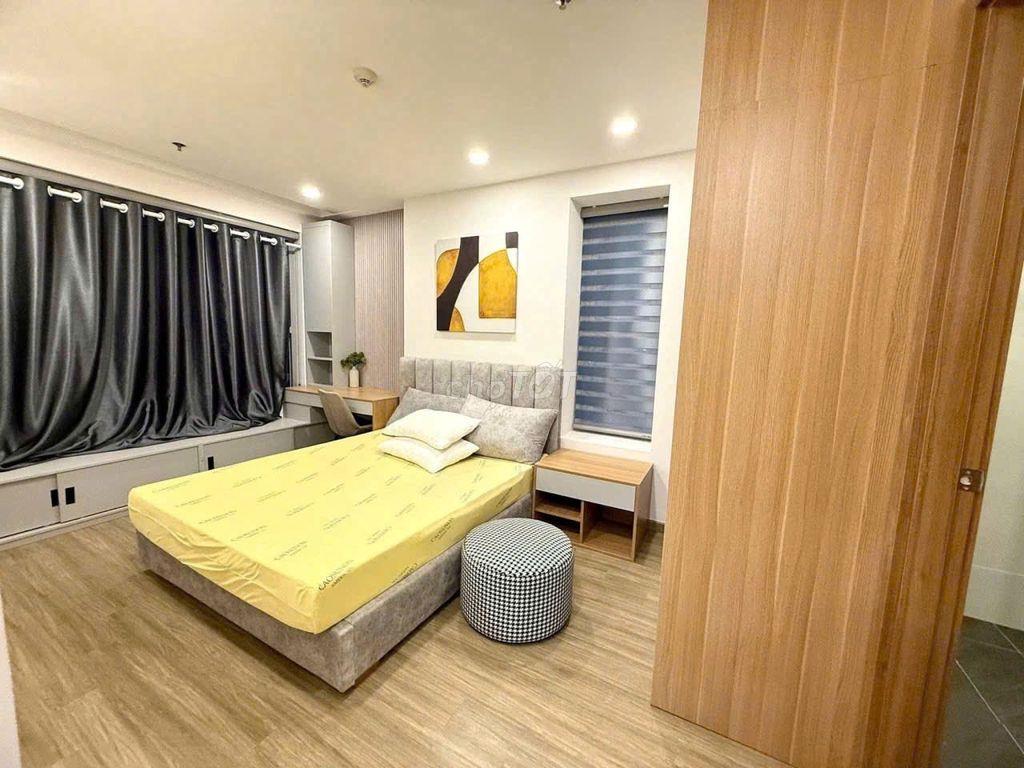 Penhouse C/c Kingston Residence- Hoàng Văn Thụ- 4p ngủ-NTCC- 50tr/th
