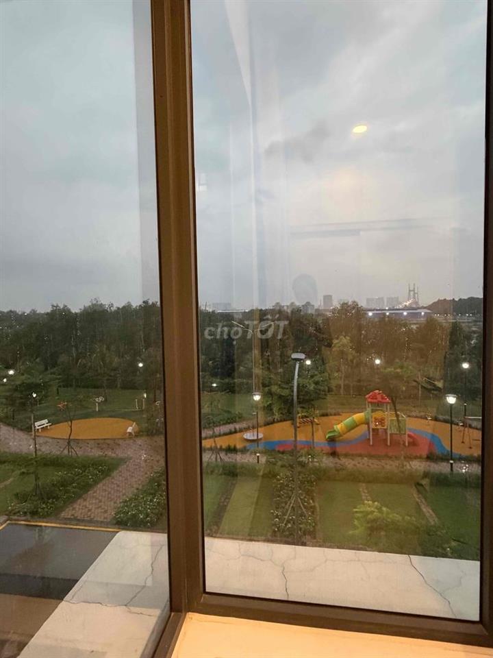 Tìm Nữ thuê 01 phòng trong căn góc 68,5m2