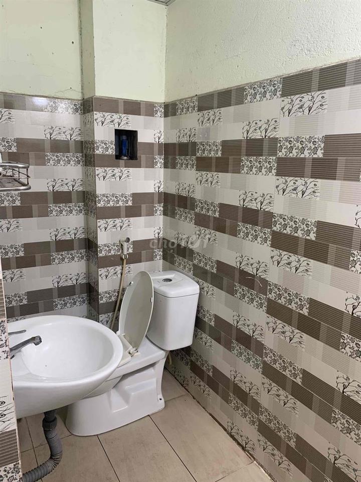 Cho thuê nhà rộng, mát hẻm 980A Nguyễn Duy Trinh