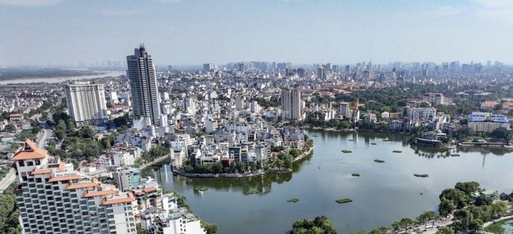 Cho thuê nhà mặt hồ Trúc Bạch, phố Trấn Vũ, Ba Đình, Hà Nội