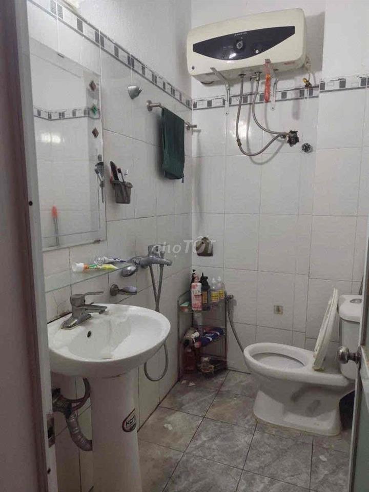Bán gấp nhà 5 tầng