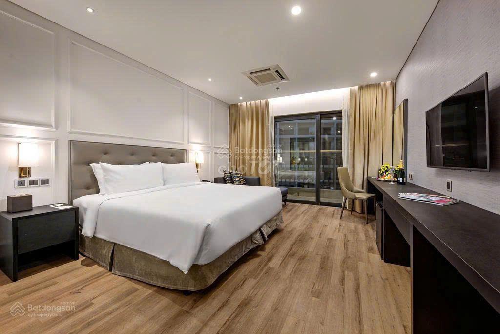 Cho thuê căn hộ dát vàng Hoà Bình Gren 1 phòng Ngủ Nội thất cao cấp