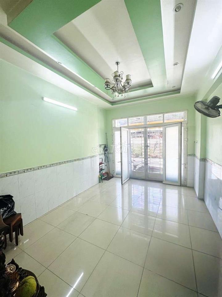HẺM XE HƠI CỘNG HÒA P4 GẦN CÔNG VIÊN 52M² 4 TẦNG 4PN SÂN THƯỢNG 7,6 TỶ