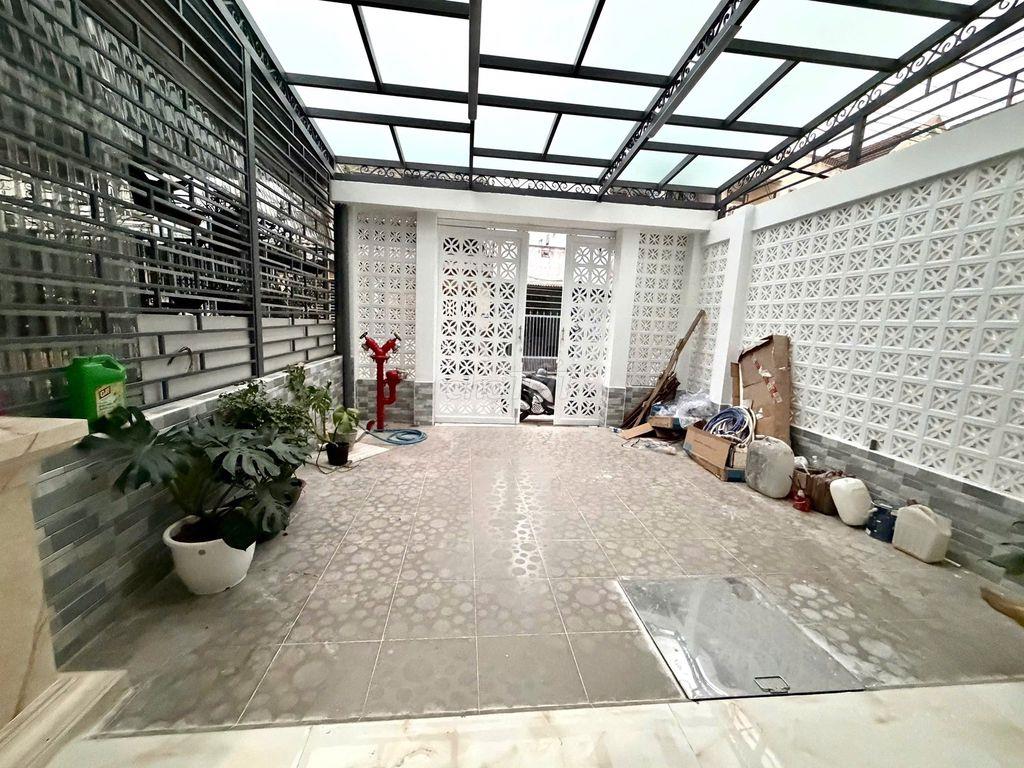 CHO THUÊ CĂN HỘ 2 PHÒNG NGỦ FULL NỘI THẤT CÓ CỬA SỔ THOÁNG MÁT ĐƯỜNG