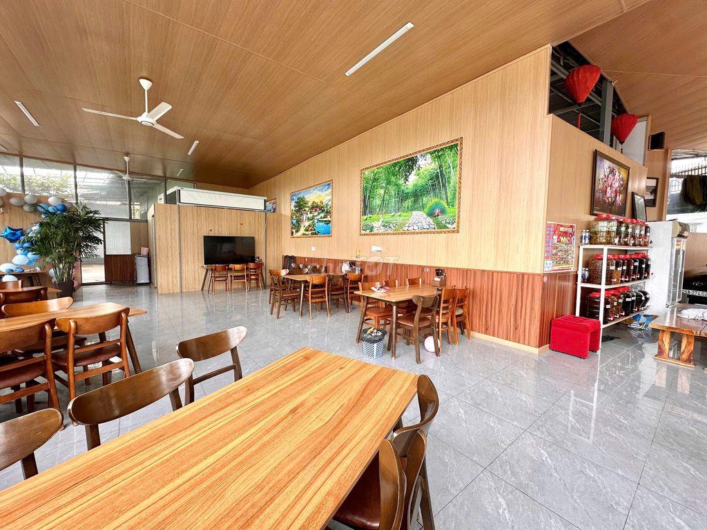 CHO .THUÊ MẶT BẰNG ĐẦY ĐỦ NỘI THẤT 250M2 VÀO LÀ KINH DOANH NGAY ĐƯỜNG