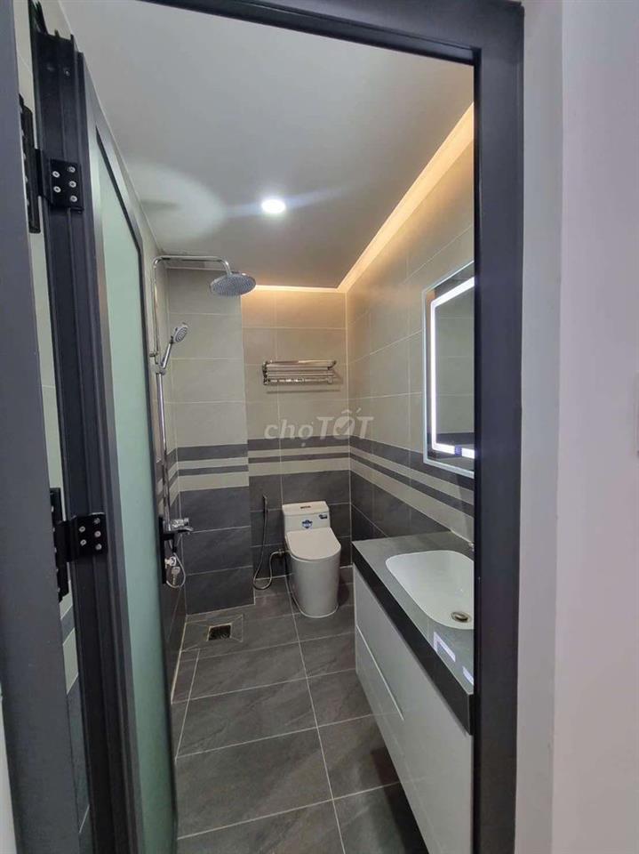 bán nhà hẻm rộng ,