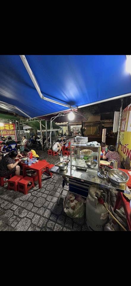 sang quán Bún riêu - Canh bún