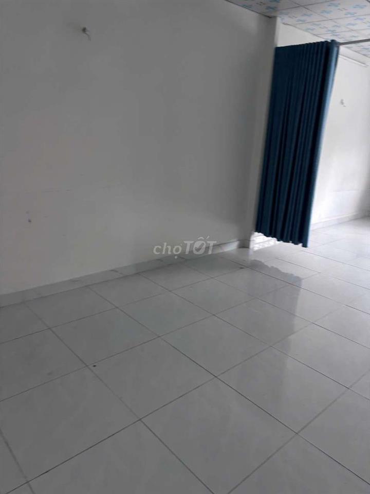 Phòng trống 60m2 (diện tích thật) có máy lạnh máy giặt