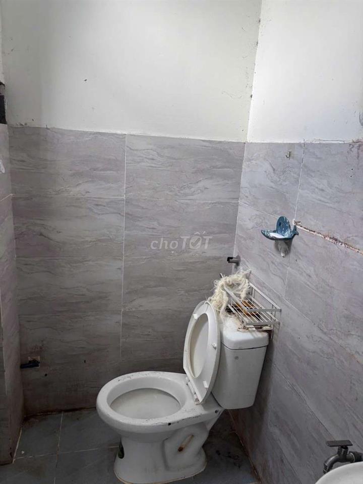 Phòng trống 60m2 (diện tích thật) có máy lạnh máy giặt