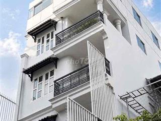 Nhà mặt tiền, xe hơi đậu, Tân Bình