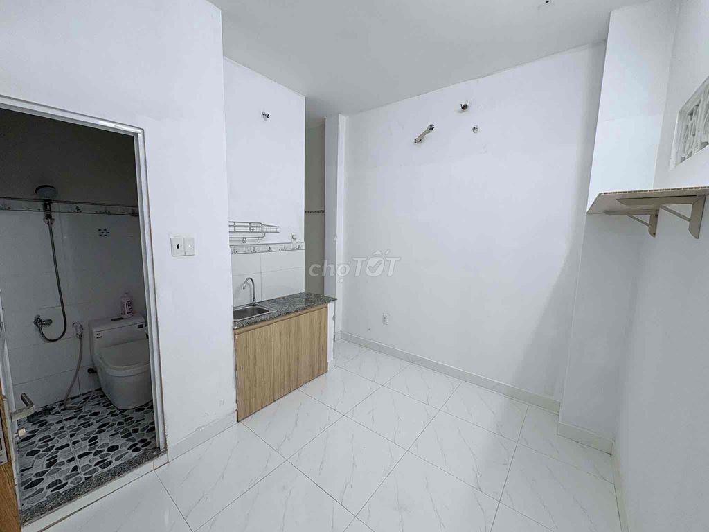 Phòng trọ giá sv, gần cv Làng Hoa GV