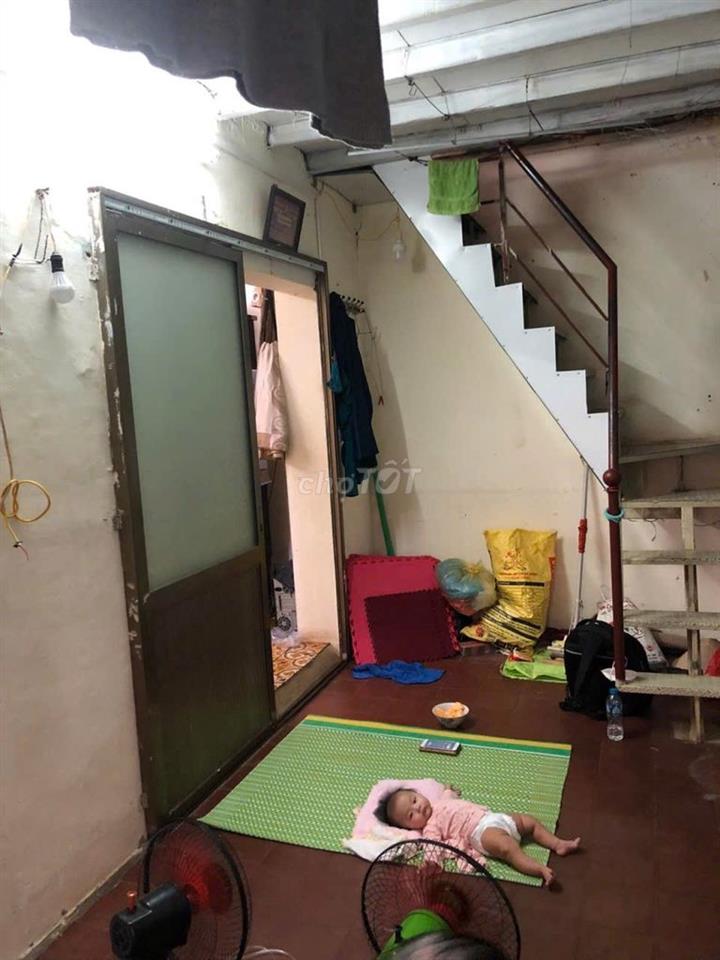 Cho thuê căn hộ tập thể A2 Văn Chương, Khâm Thiên