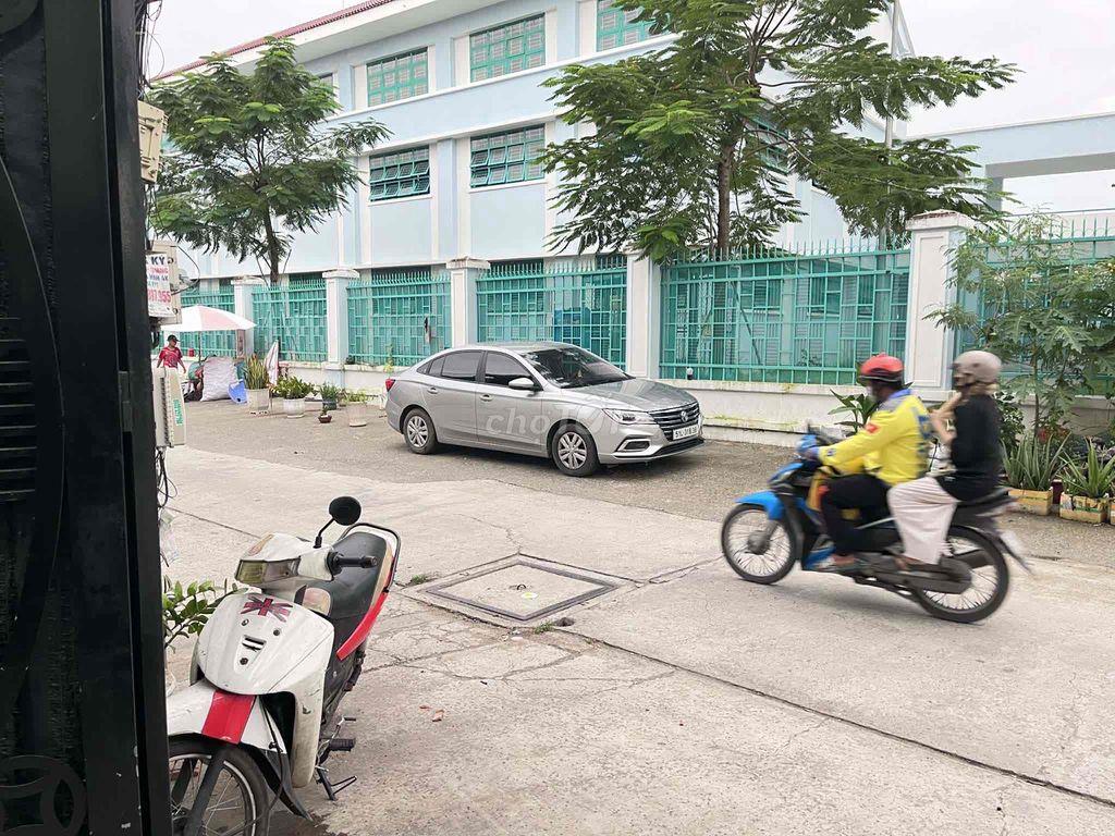 Nhà nguyên căn cho thuê 120m2 Tỉnh lộ 10 Tên Lửa mới