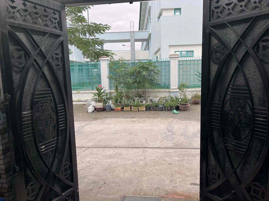 Nhà nguyên căn cho thuê 120m2 Tỉnh lộ 10 Tên Lửa mới