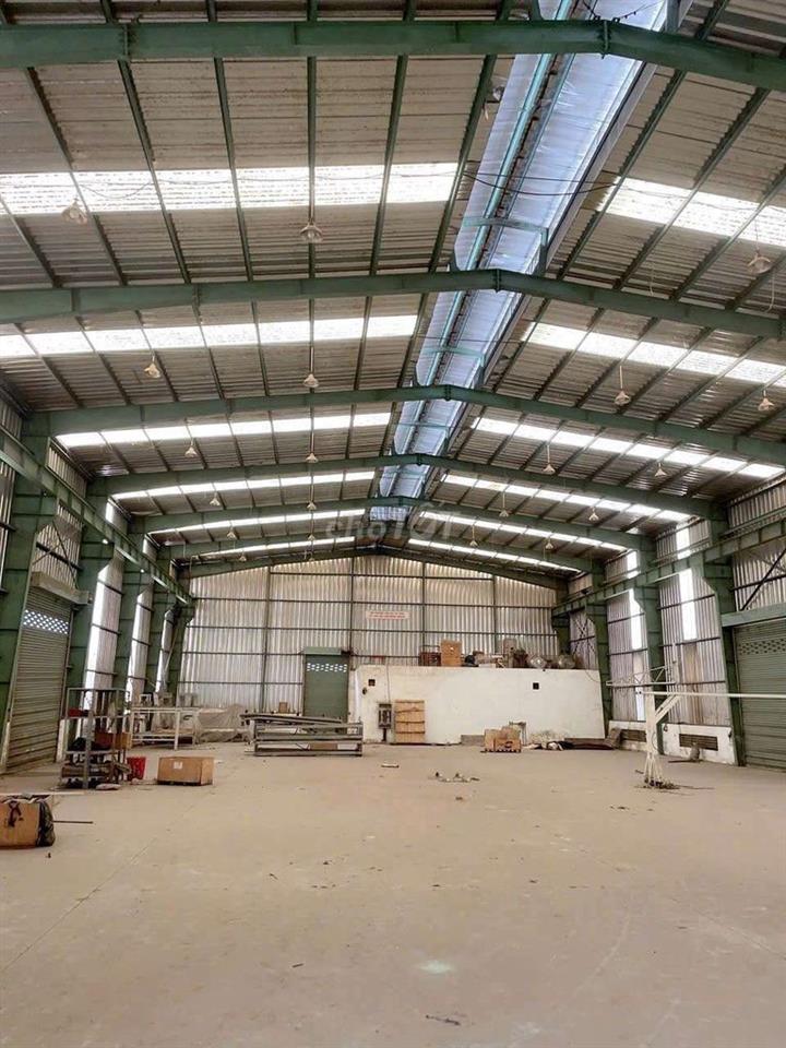 CHO THUÊ NHÀ XƯỞNG 1350M2 GIÁ THUÊ 60 TRIỆU/ THÁNG