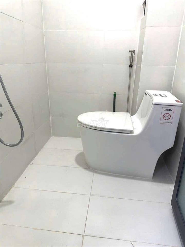Nhà 3 phòng ngủ - Hẻm 4M - Gần Cầu Chà Và