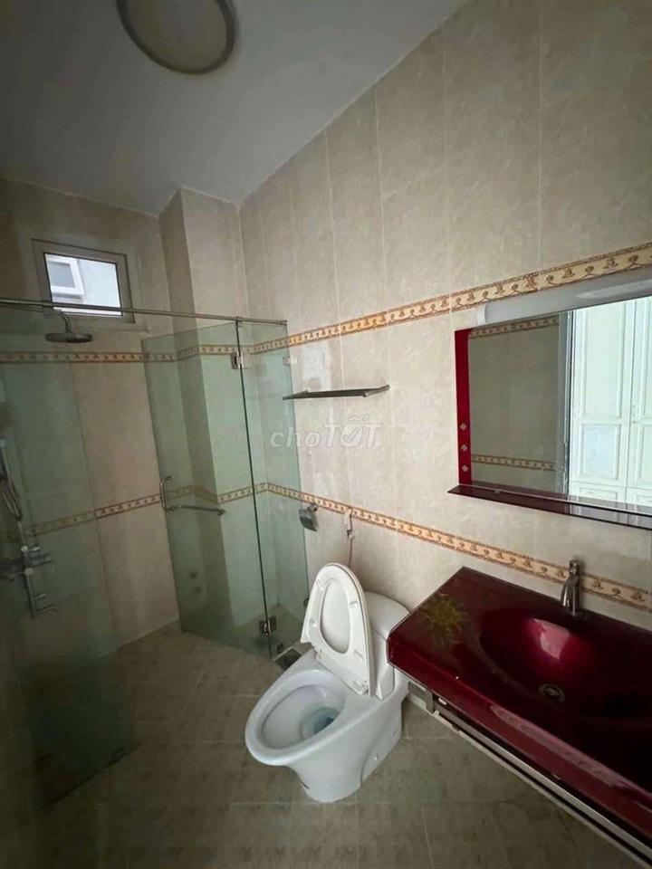 Cho Thuê Nguyên Căn Nhà Mặt Tiền Tạ Quang Bửu Kế Bên Siêu Thị Aeon. Q8