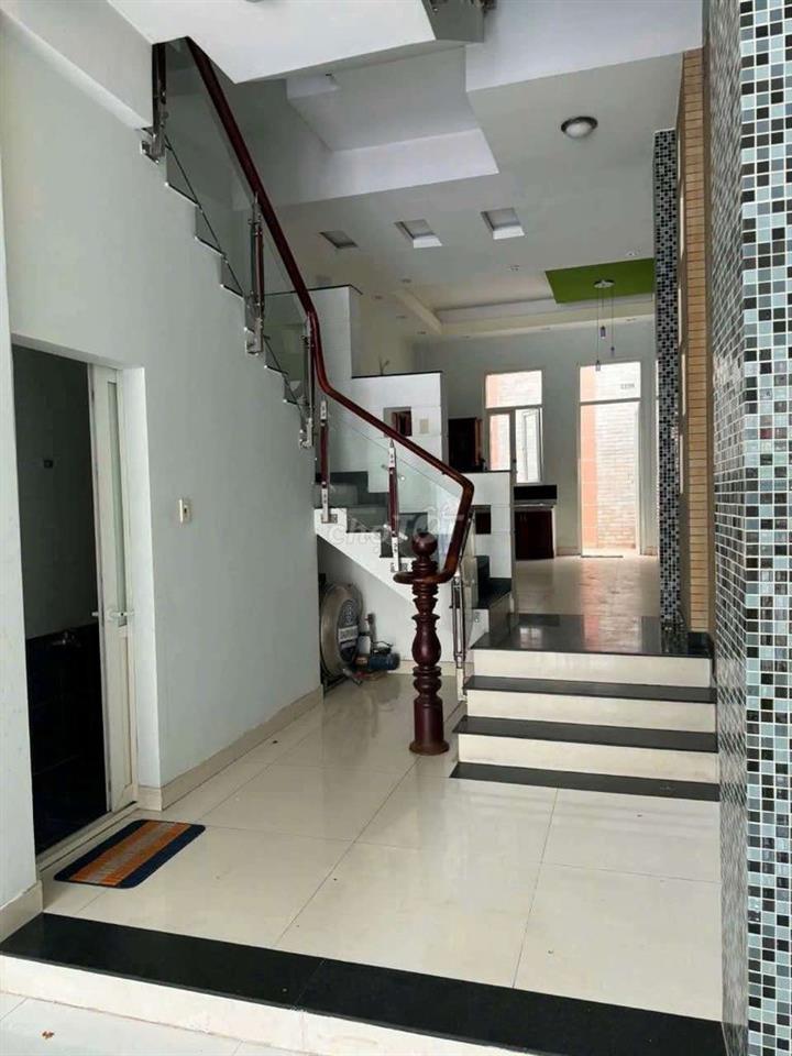 Cho Thuê Nguyên Căn Nhà Mặt Tiền Tạ Quang Bửu Kế Bên Siêu Thị Aeon. Q8