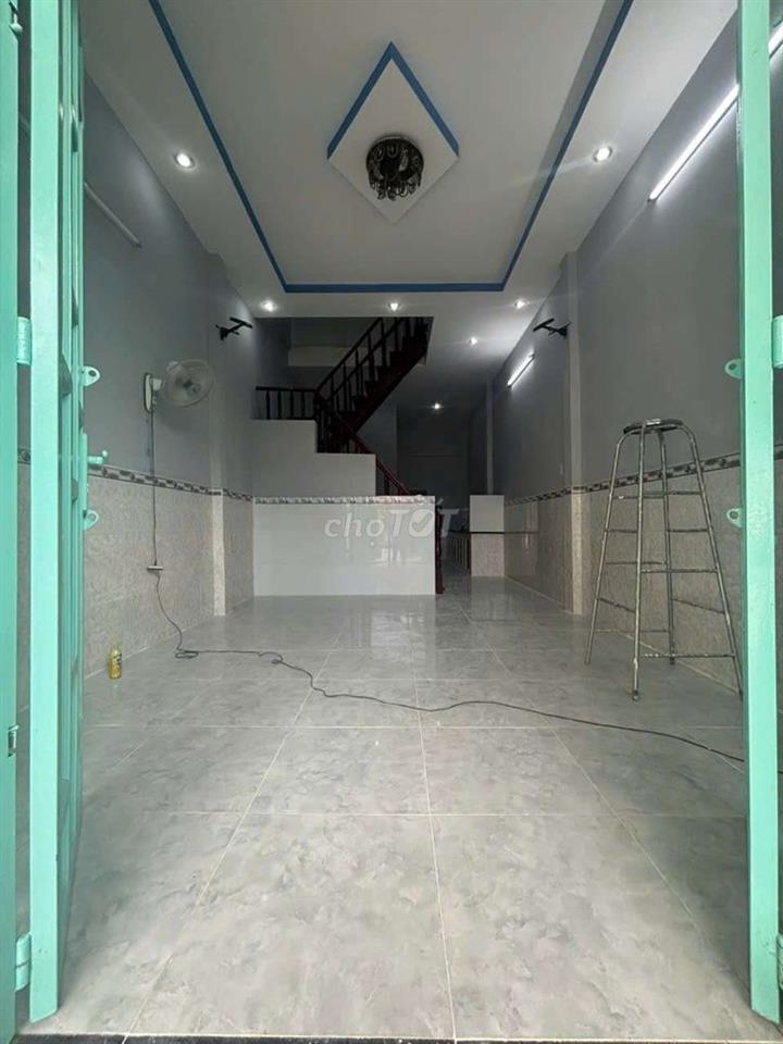 NHÀ HẺM XE TẢI 500KG - CÓ SÂN THƯỢNG. GẦN BXQ8