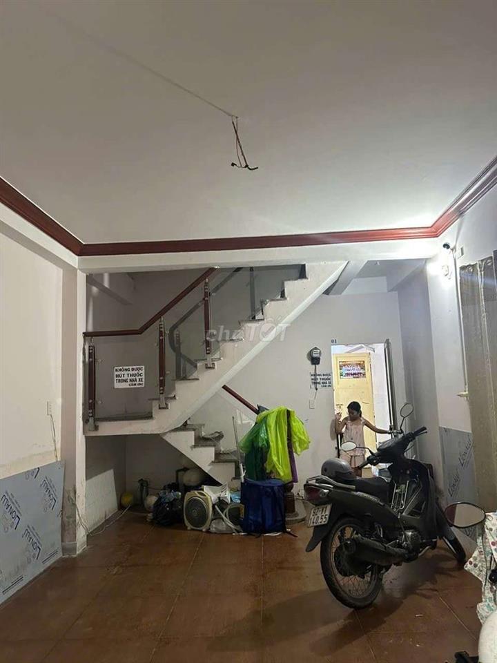 CĂN HỘ DỊCH VỤ 3 TẦNG - HẺM ÔTÔ. NGAY GỐC TẠ QUANG BỬU