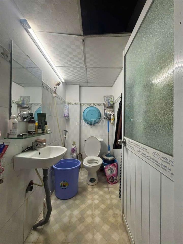 Nhà 3Phong ngủ - Sát Bên Chung Cư Giai Việt. Q8