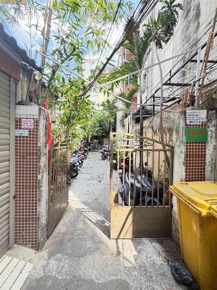 Chính chủ hạ giá bán nhanh nhà 240m vuông p2 trung tâm Phú Nhuận