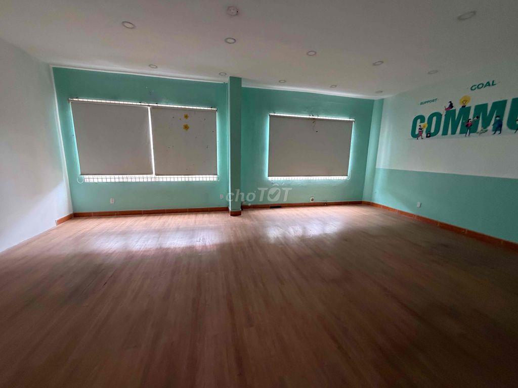 ngang rộng cực thu hút Cao Thắng quận 10 thuận lợi kinh doanh