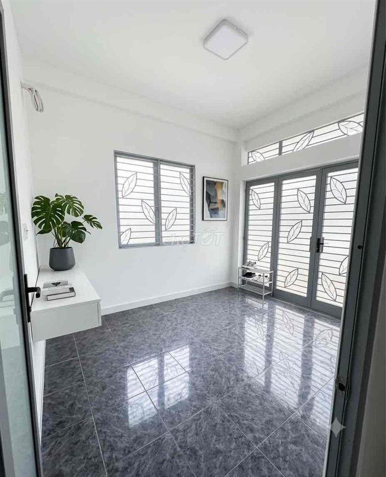 Đường Hoa gần Phan Xích Long kinh doanh cực sầm uất