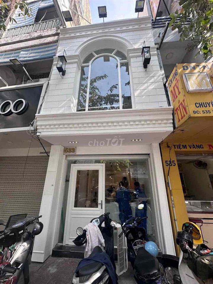 Cho thuê nhà mặt tiền Nguyễn Đình Chiểu Quận 3 | DT 3,5x10 | giá 2x
