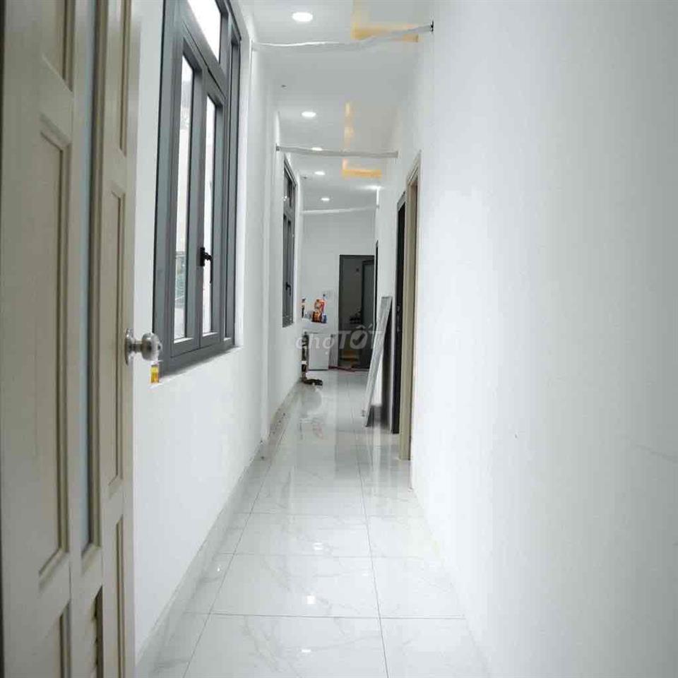 Cho thuê nhà hẻm xe hơi Lê Văn Sỹ Quận Tân Bình, giá 2x siêu tốt
